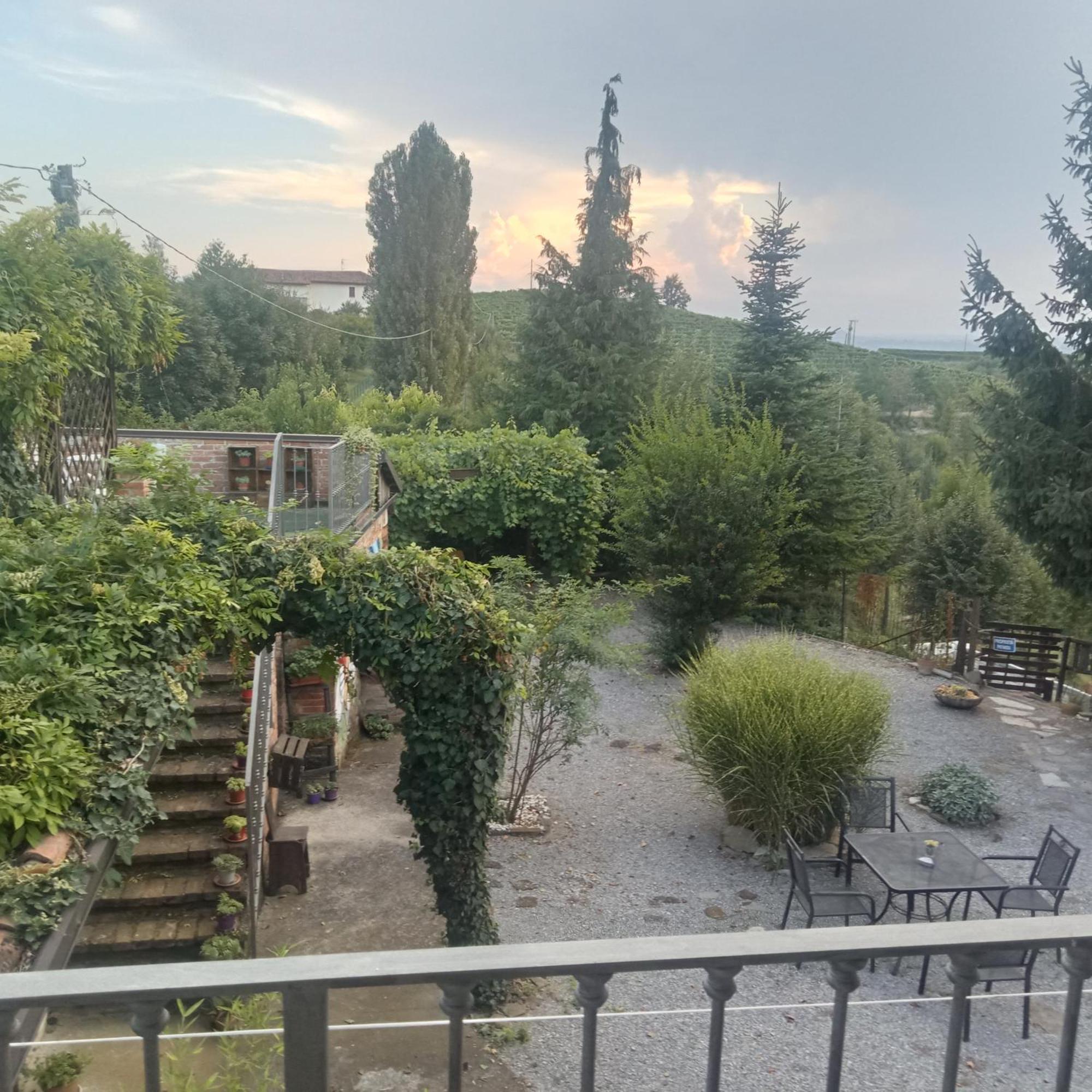 Agriturismo Bric Di Gai Monforte D'Alba Eksteriør billede